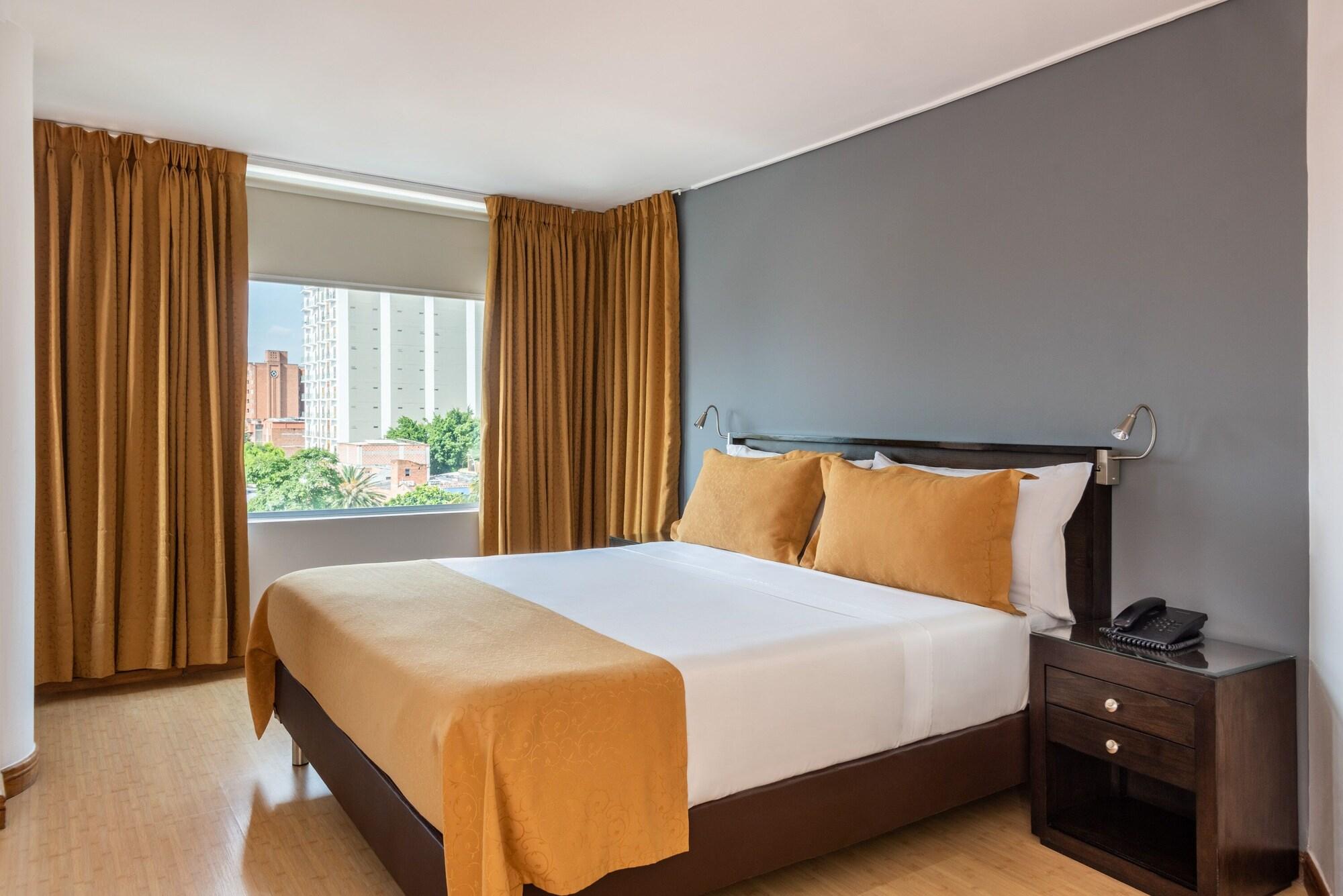 Hotel Egina Medellin Bagian luar foto