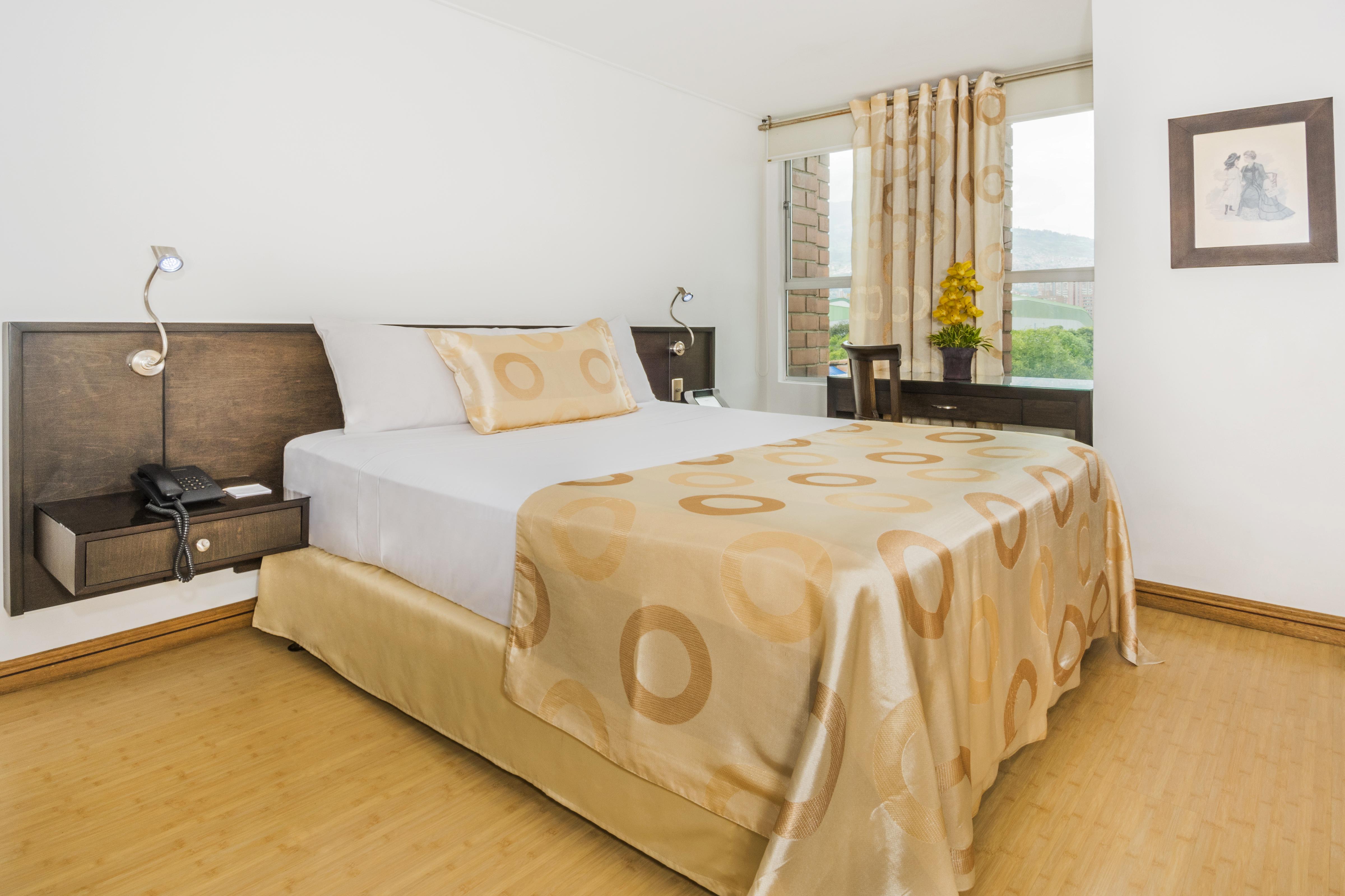 Hotel Egina Medellin Bagian luar foto