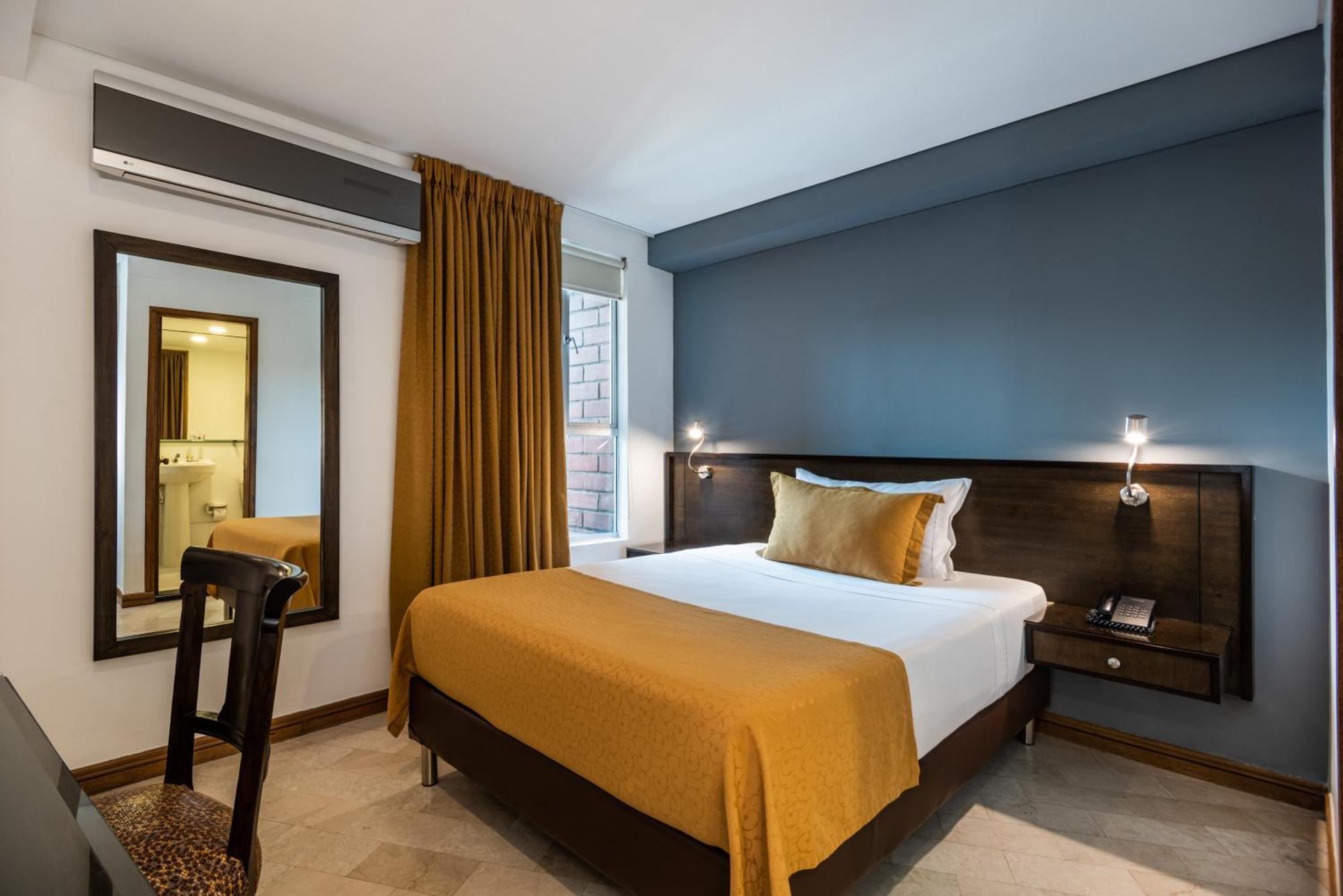 Hotel Egina Medellin Bagian luar foto