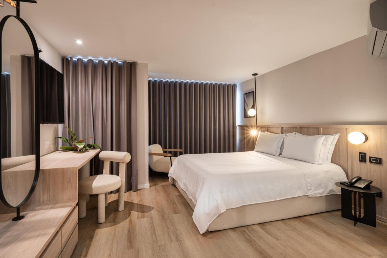 Hotel Egina Medellin Bagian luar foto