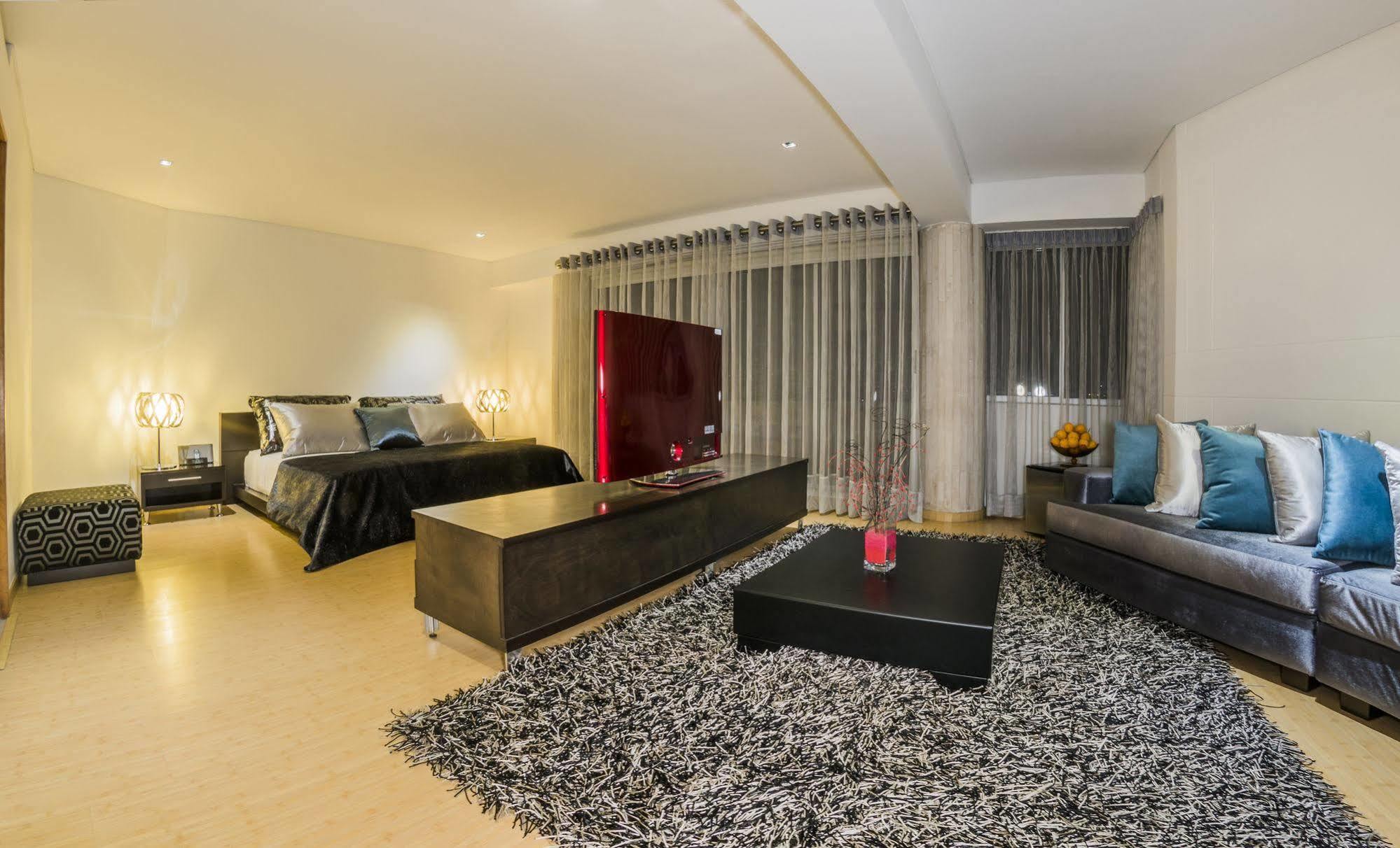Hotel Egina Medellin Bagian luar foto